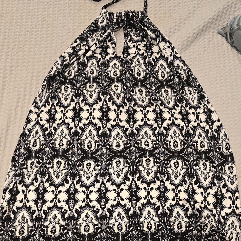 NWT Lascana Elegant Black and White Halter Top, S